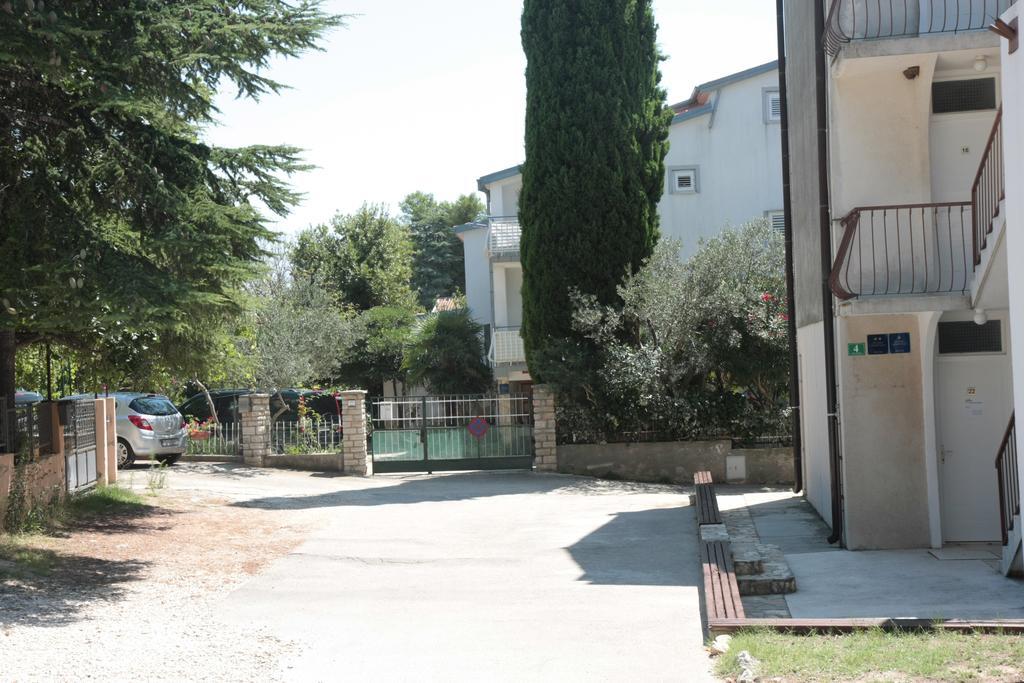 Apartments Villa Agatha Sveti Filip i Jakov Exterior foto